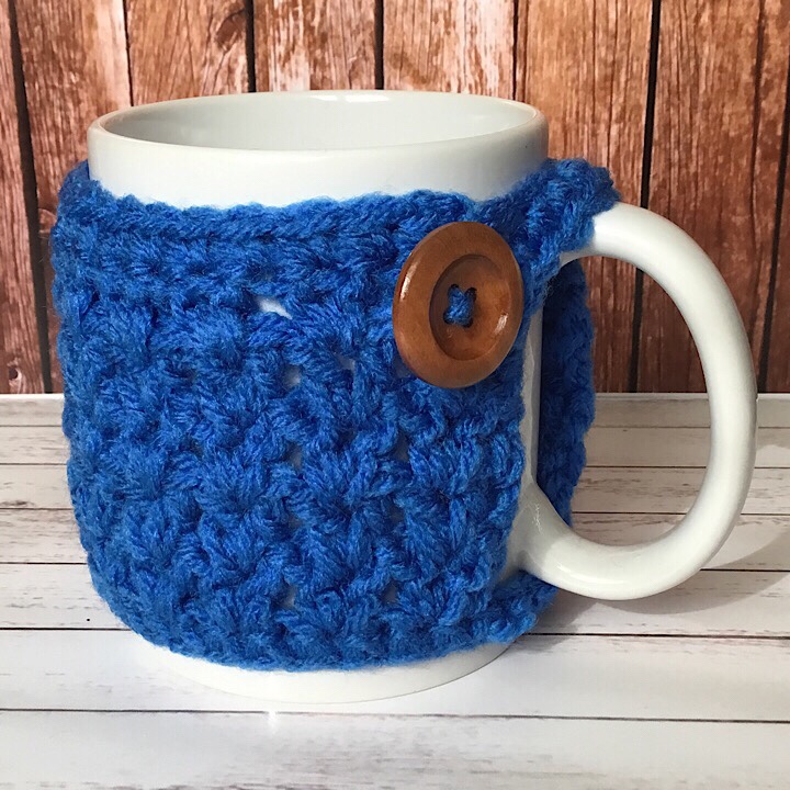 Miranda's Mug Cozy in Blue