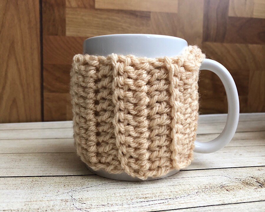 Haniyyah's Mug Cozy in Cream