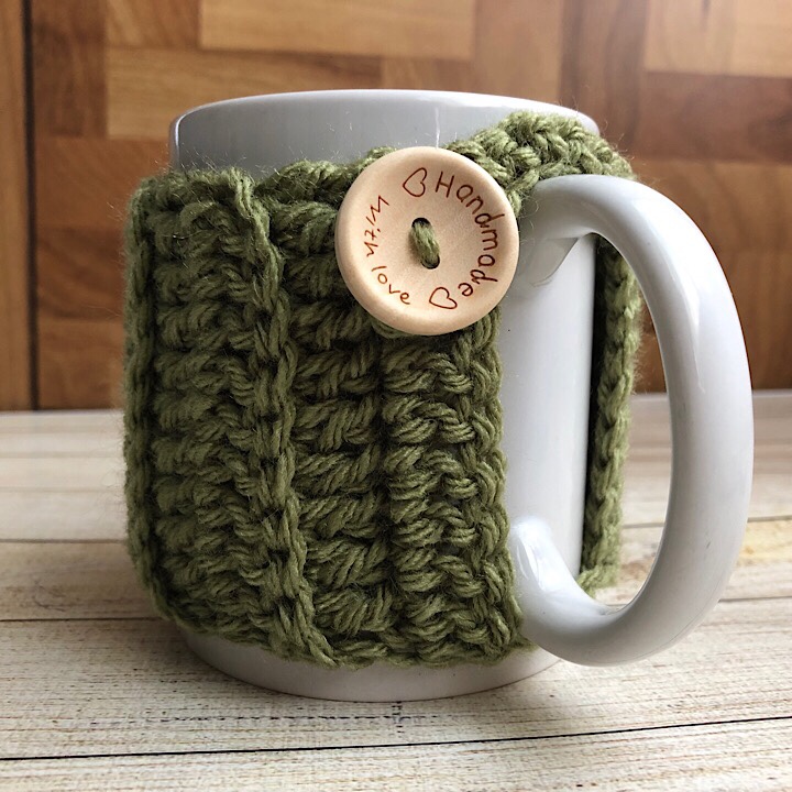 Haniyyah's Mug Cozy in pistachio green