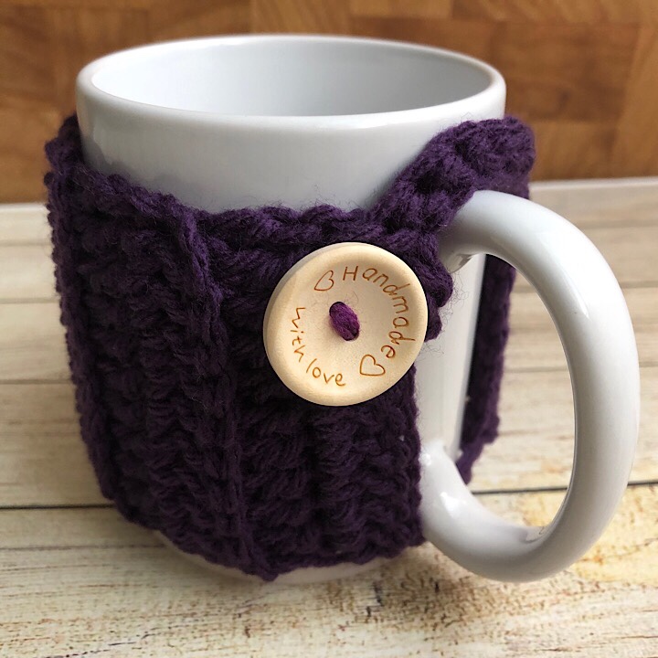 Haniyyah's Mug Cozy in purple