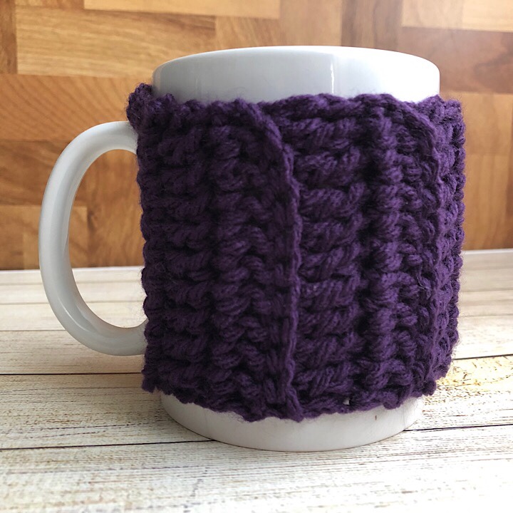 Haniyyah's Mug Cozy in purple