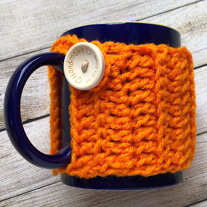 Haniyyah's Mug Cozy in Orange