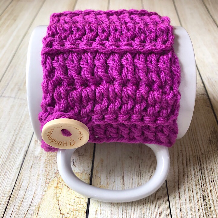 Haniyyah's Mug Cozy in Pink