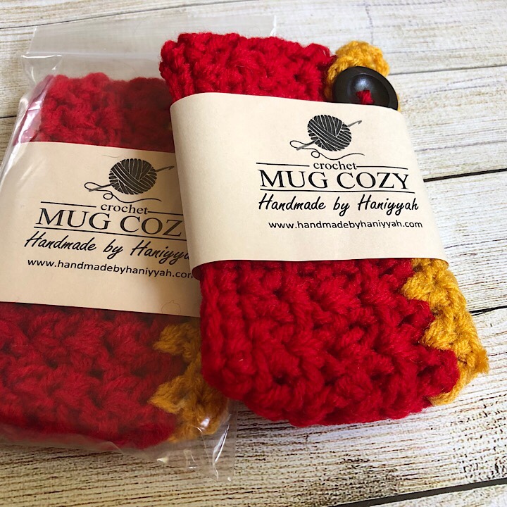 Miranda's Mug Cozy in Red & Gold
