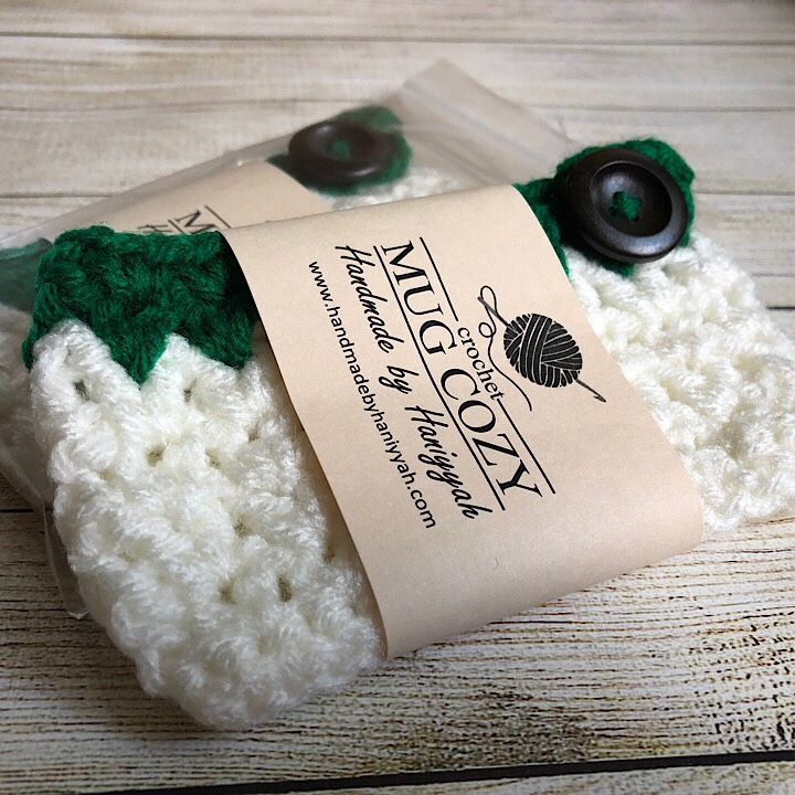 Miranda's Mug Cozy in White & Green