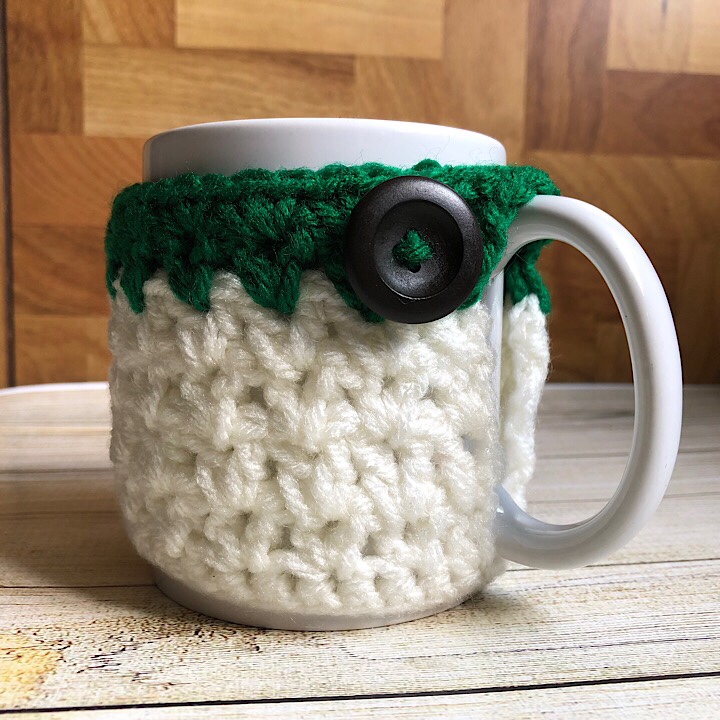 Miranda's Mug Cozy in White & Green