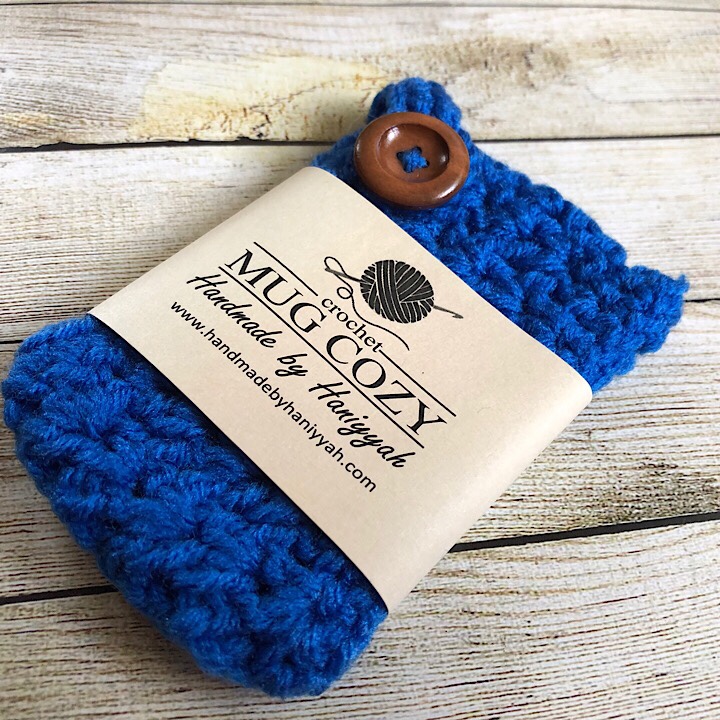 Miranda's Mug Cozy in blue