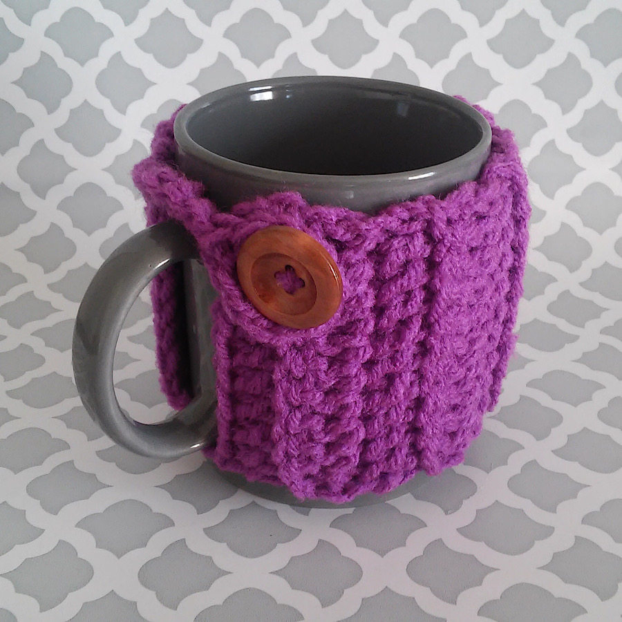 Haniyyah's Mug Cozy in Violet