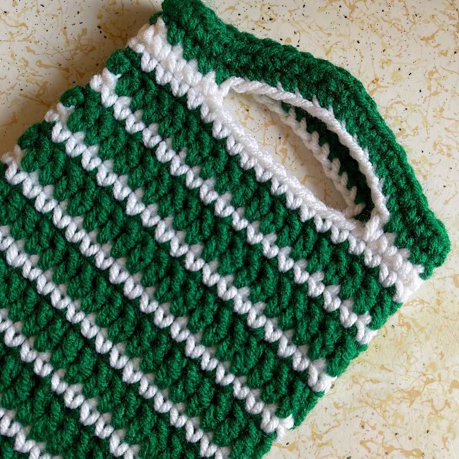 Crochet Cover for 8" Kindle