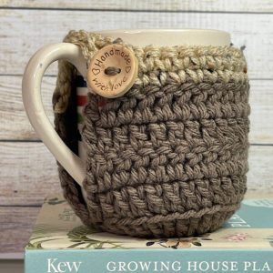 Crochet Mug Cozy with Bottom in Latte Brown and Cream
